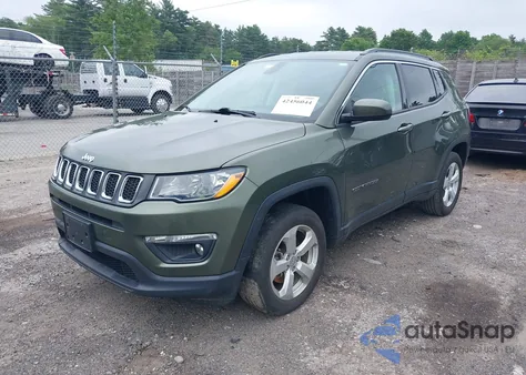 2021 Jeep Compass Latitude 4X4 z USA, uszkodzony, nr VIN 3C4NJDBB0MT506834